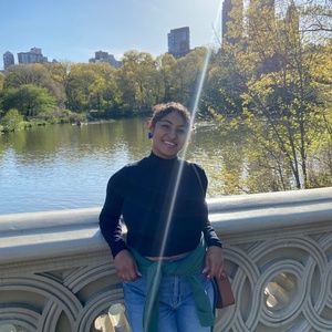 Meet your Posher, Nicole